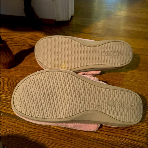 Vionic Women’s Gemma Mule Slipper - Picture 5 of 7